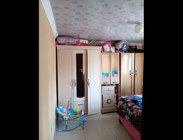 4 BEDROOM HOUSE FOR SALE IN UMLAZI L